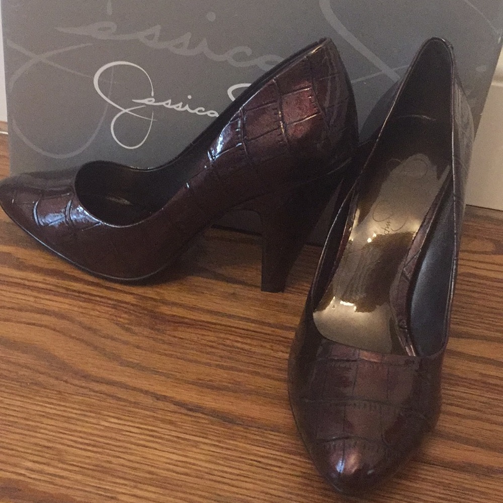 Jessica Simpson sz 7M “Maura”  shoes